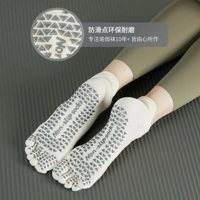 Five Toe Yoga Socks With Non Slip Grip For Pilates Training Fitness